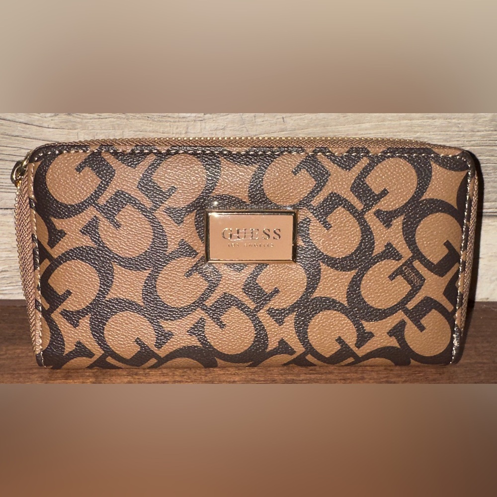✅ Cute 🥰 GUESS Abree Logo Monogram Zip Around Continental Wallet - New
